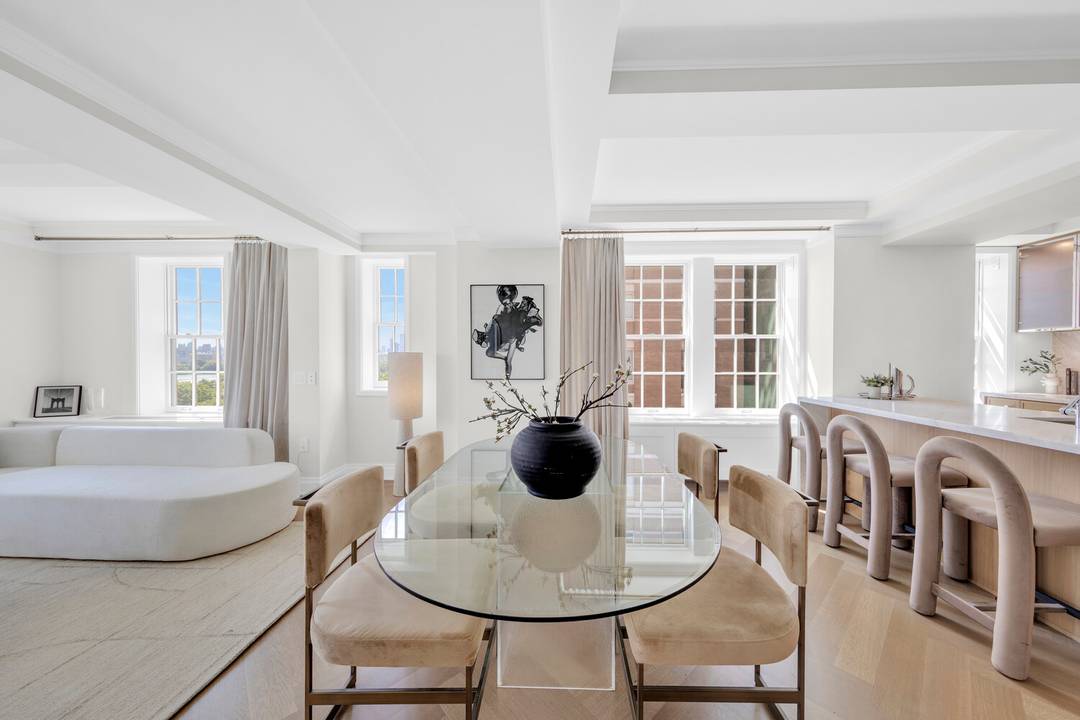 A Masterpiece Above Central Park Sponsor Residence at 360 Central Park West High atop the 15th floor of Rosario Candela's iconic 360 Central Park West, this newly renovated two bedroom, ...