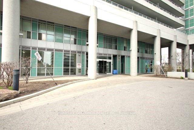 Luxury Condo At Scarborough Town Centre, 2 Bed Rm Plus Solarium And one Parking.