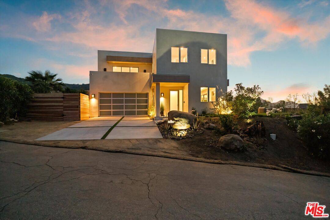 25638 Monte Nido Dr 3BR La