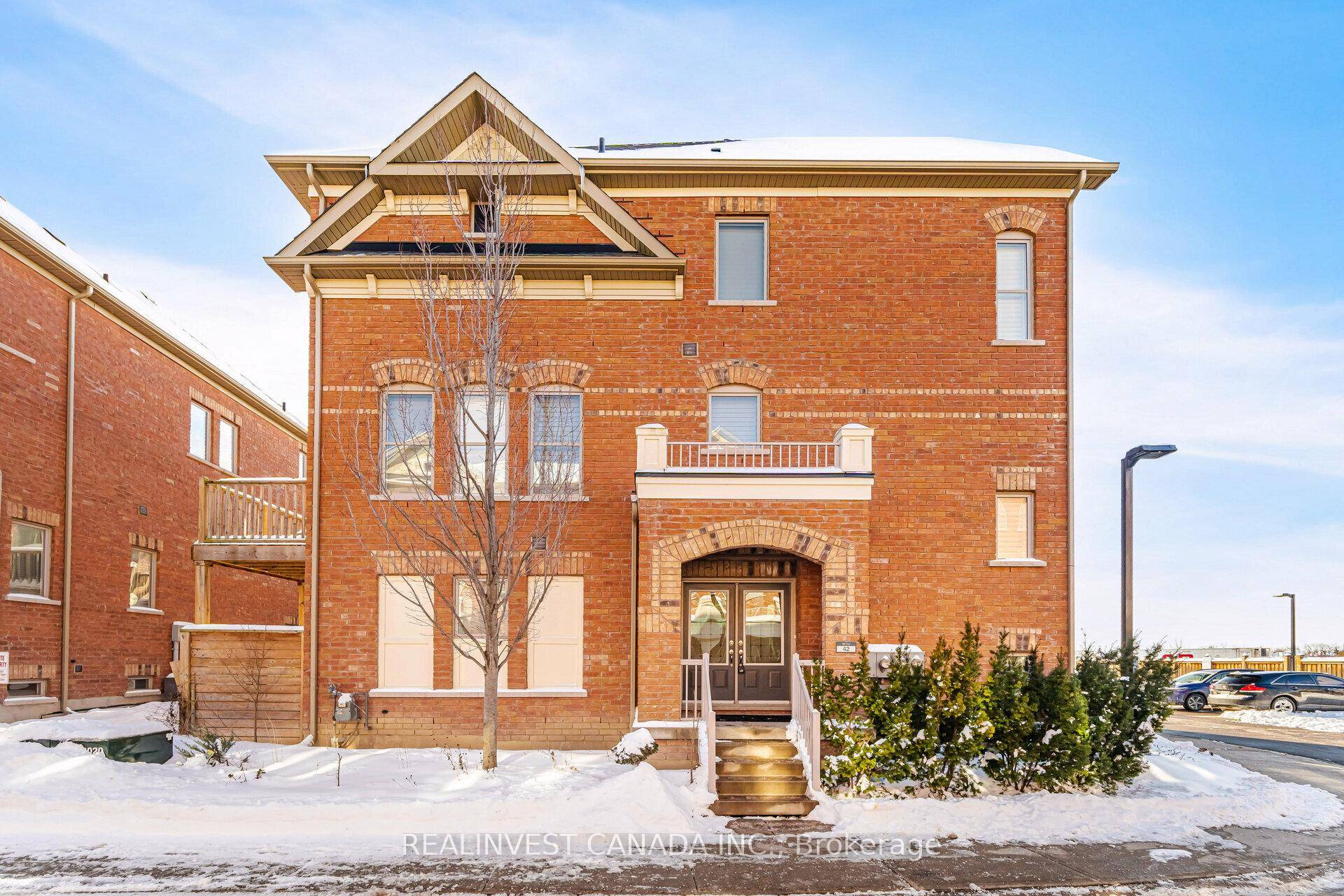 Sunny End Unit Luxury Townhome in the Heart of Woodbridge.
