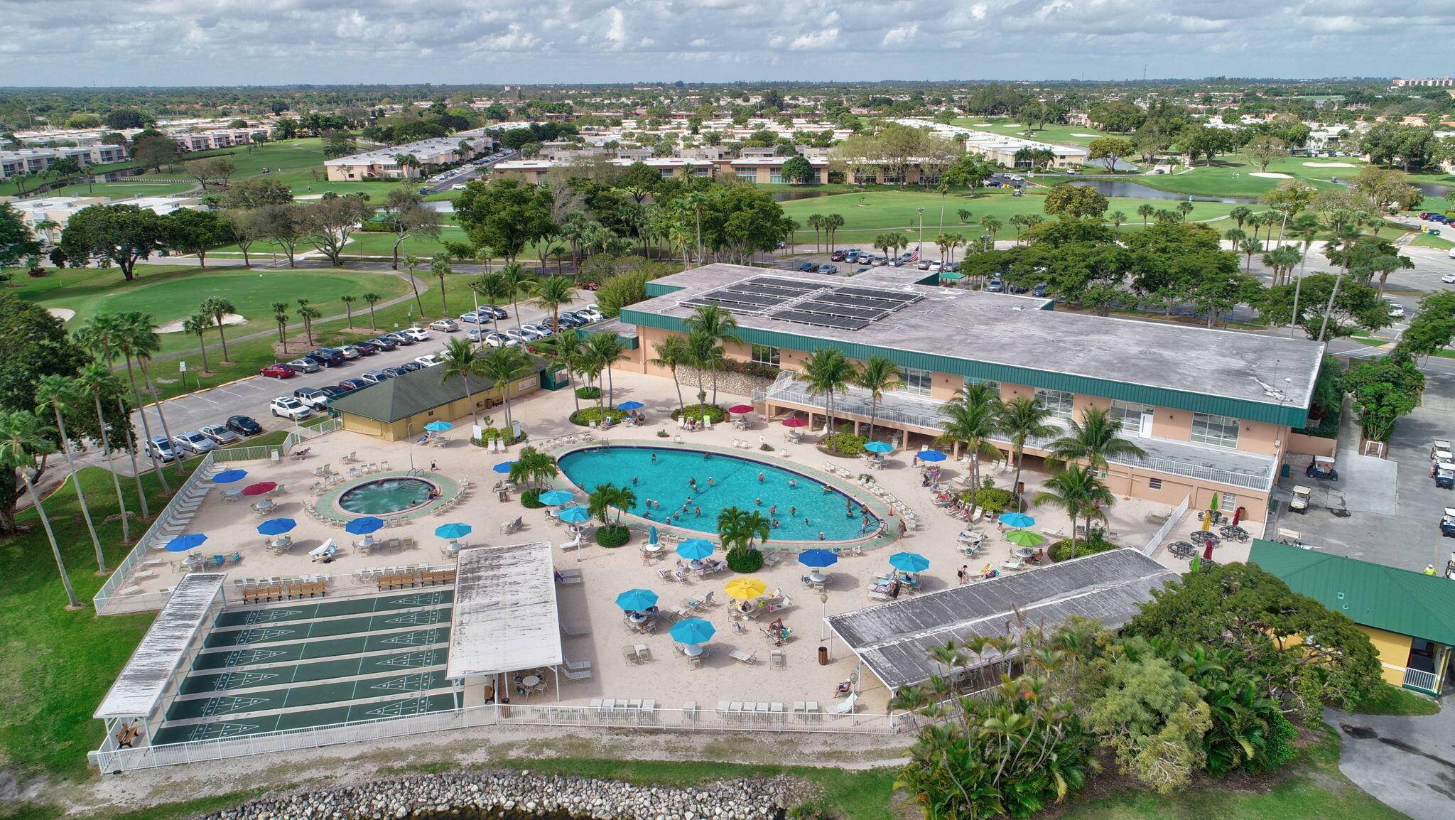 Move right into this pristine, gorgeous condo which is located steps away from the spectacular, recently renovated Burgundy Pool.