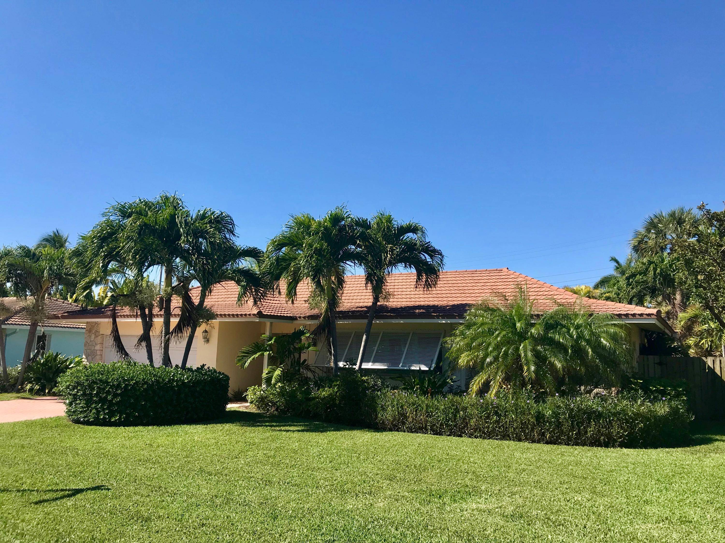 Beautiful 4 Bedroom, 3 Full Bath home in Spanish River Land Co !
