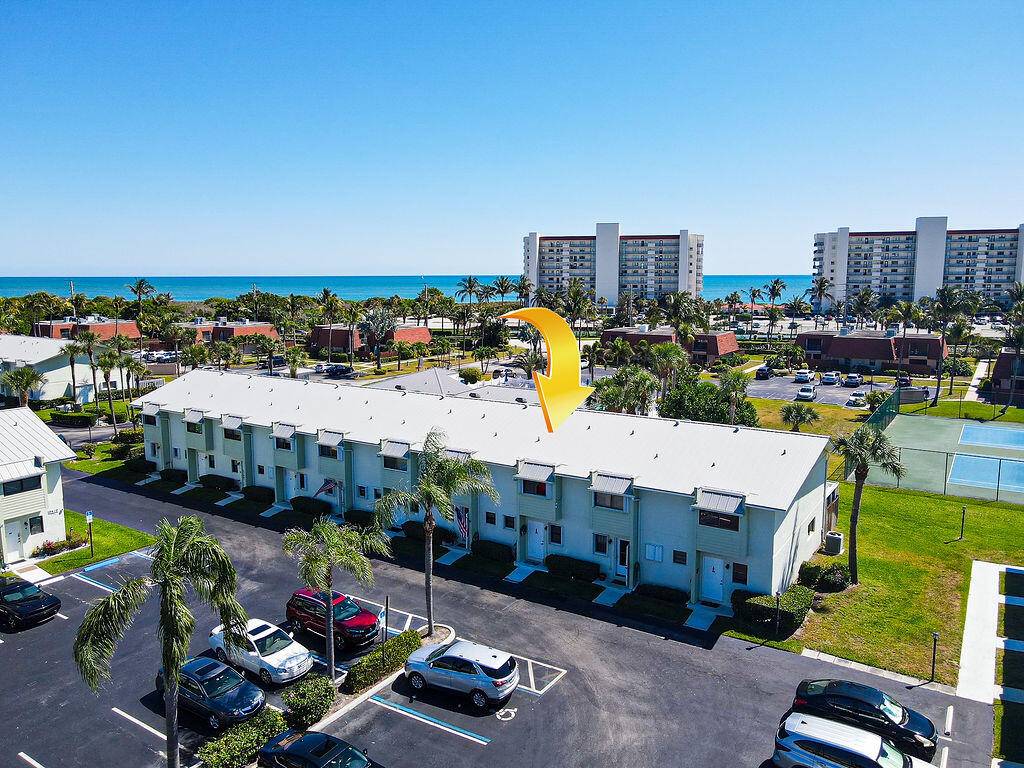 A Great Opportunity to own a beautiful townhome w ocean access.