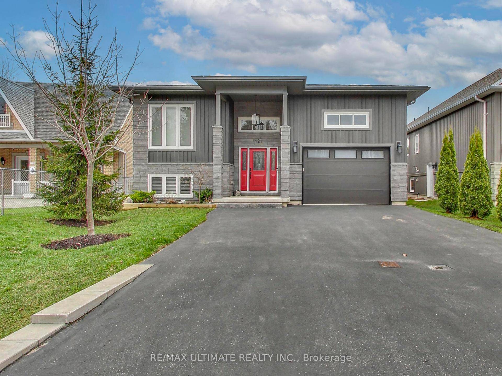 A Custom Dream Come True in Wasaga Beach !