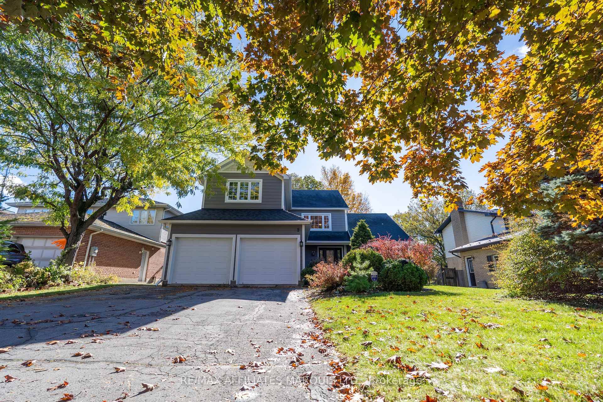 Location is everything ! Chelsea Cres.