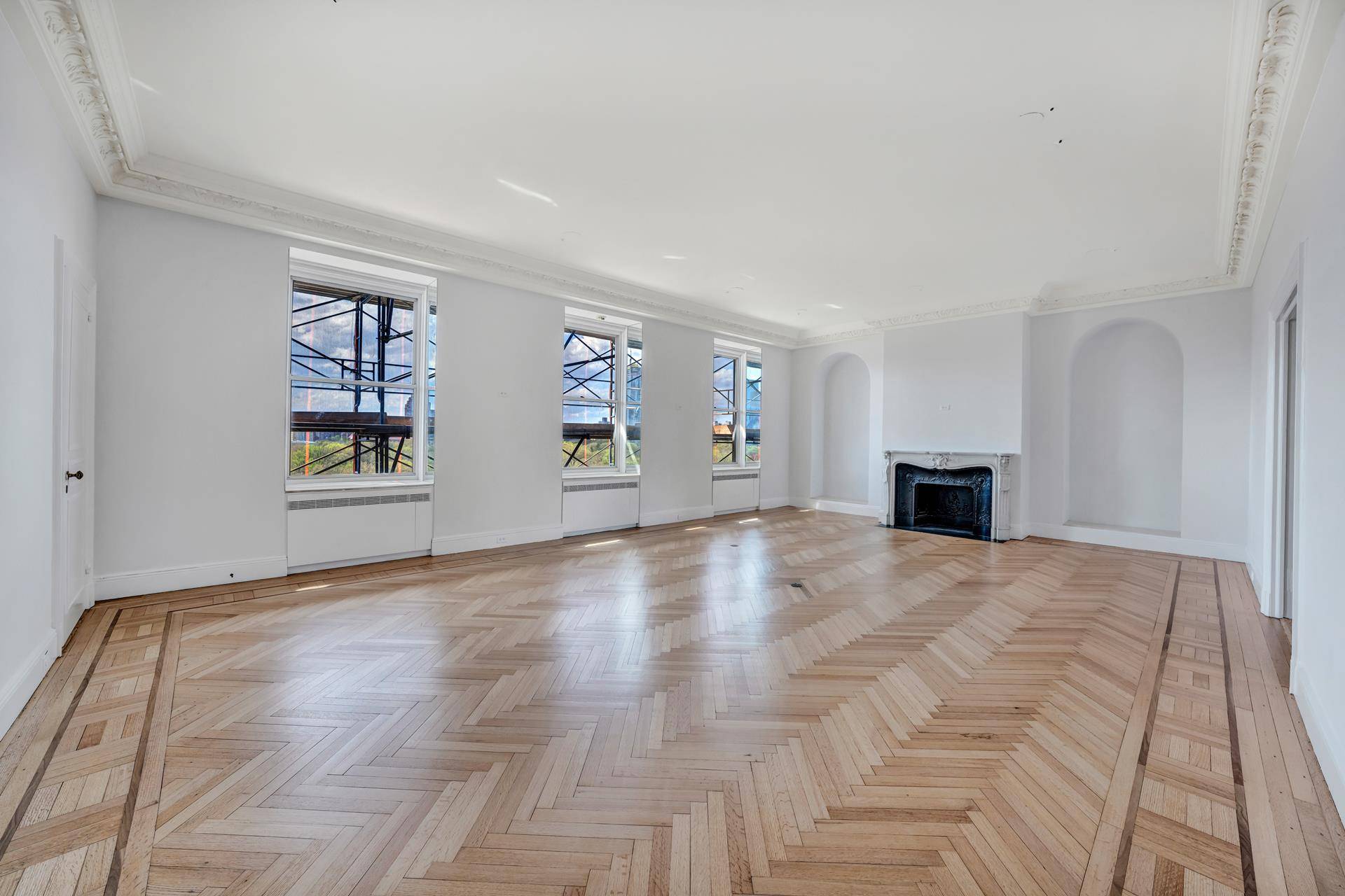 Sweeping Views Over Central Park from the Fourteenth Floor The Fourteenth Floor at 944 Fifth Avenue has the best views in the most coveted location on the Upper East Side.
