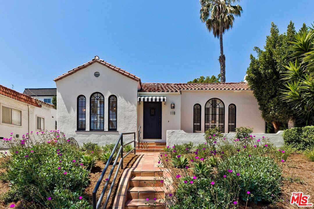 119  N Almont Dr 3BR Beverly Grove La