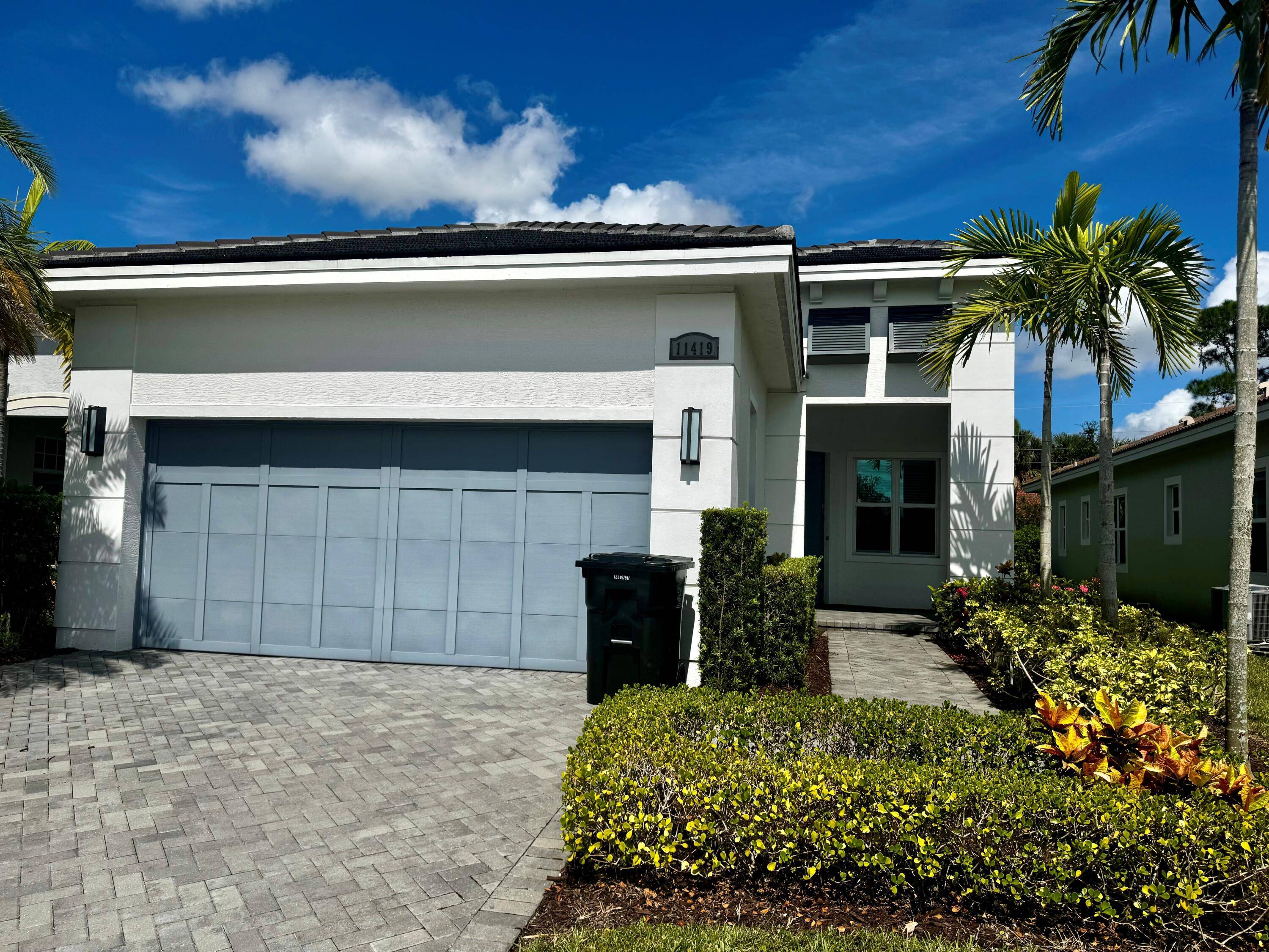 This single story newer home built in 2021 is located in the highly sought after community of PGA Verano located just off of Crosstown Parkway in St Lucie West.