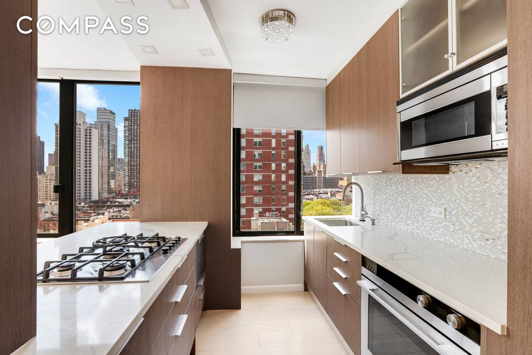 Experience Residence 17F at The Waterford, located at 300 East 93rd Street an exceptional, beautifully renovated one bedroom, one bathroom home in the heart of the Upper East Side.