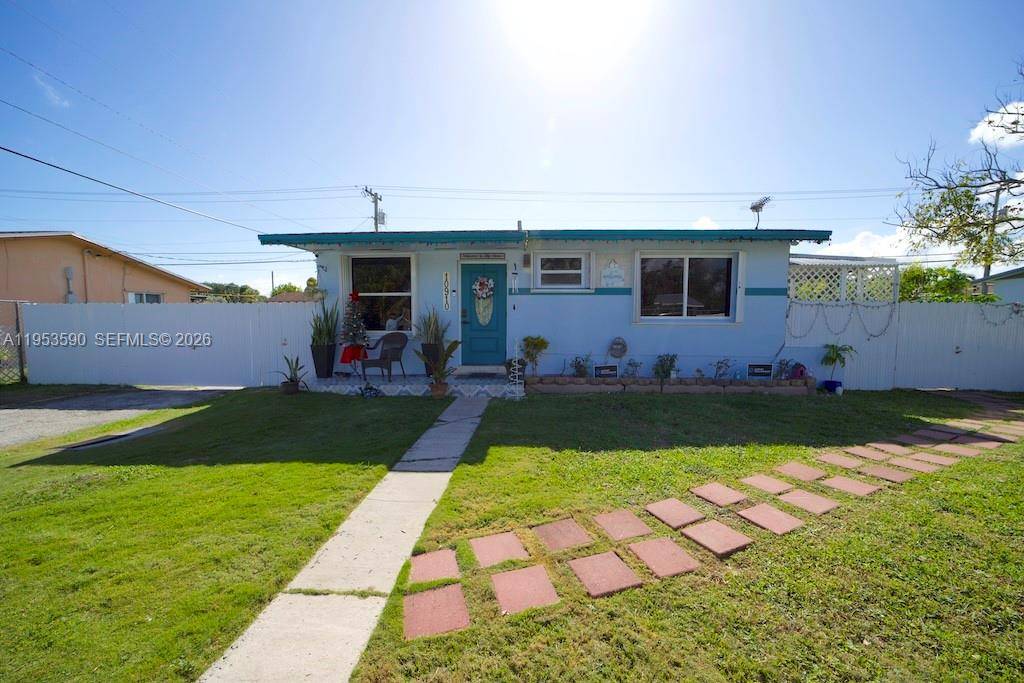 Spacious single family home located in the heart of South Miami Heights.