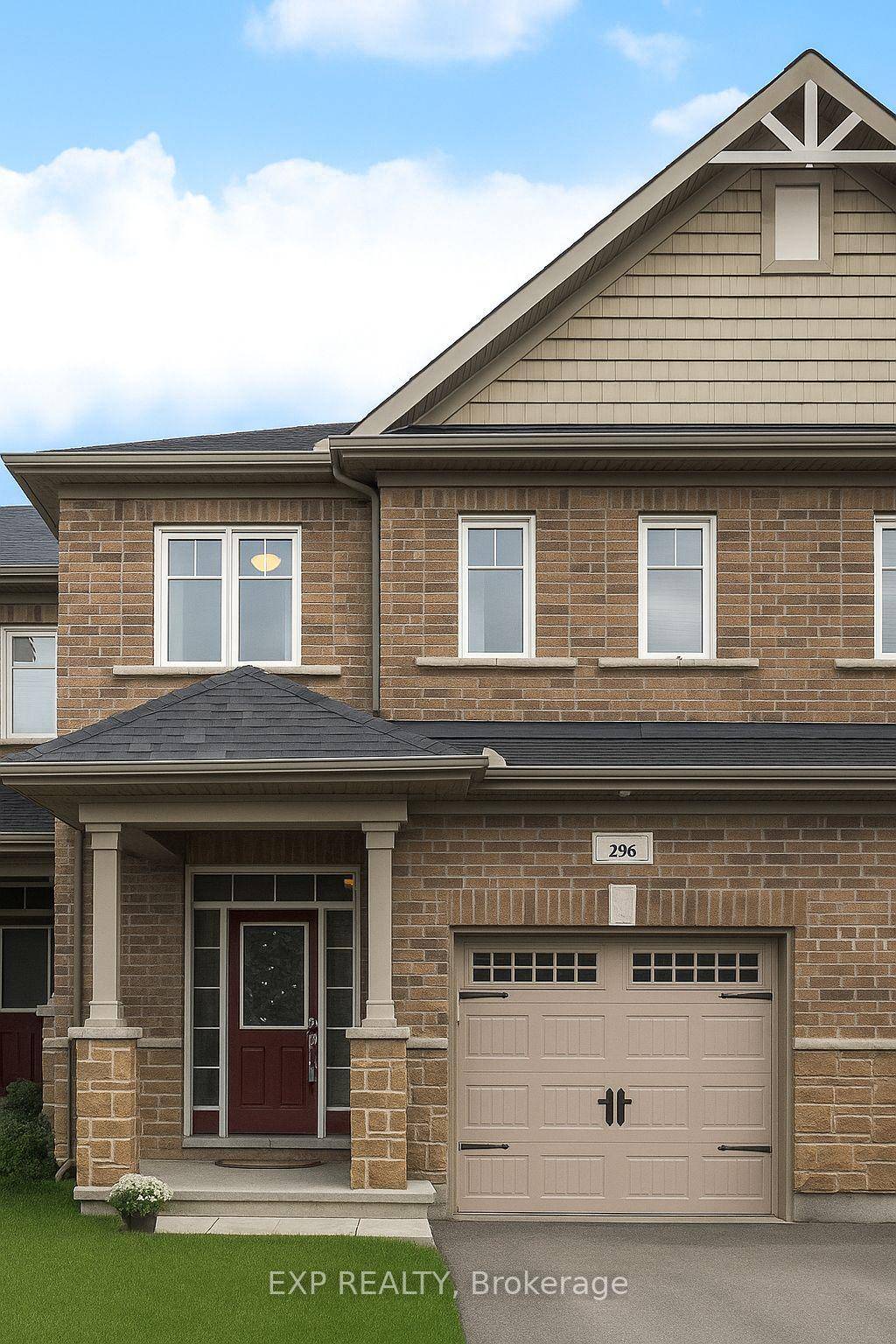 Bright and spacious rental in the heart of sought after Blackstone !