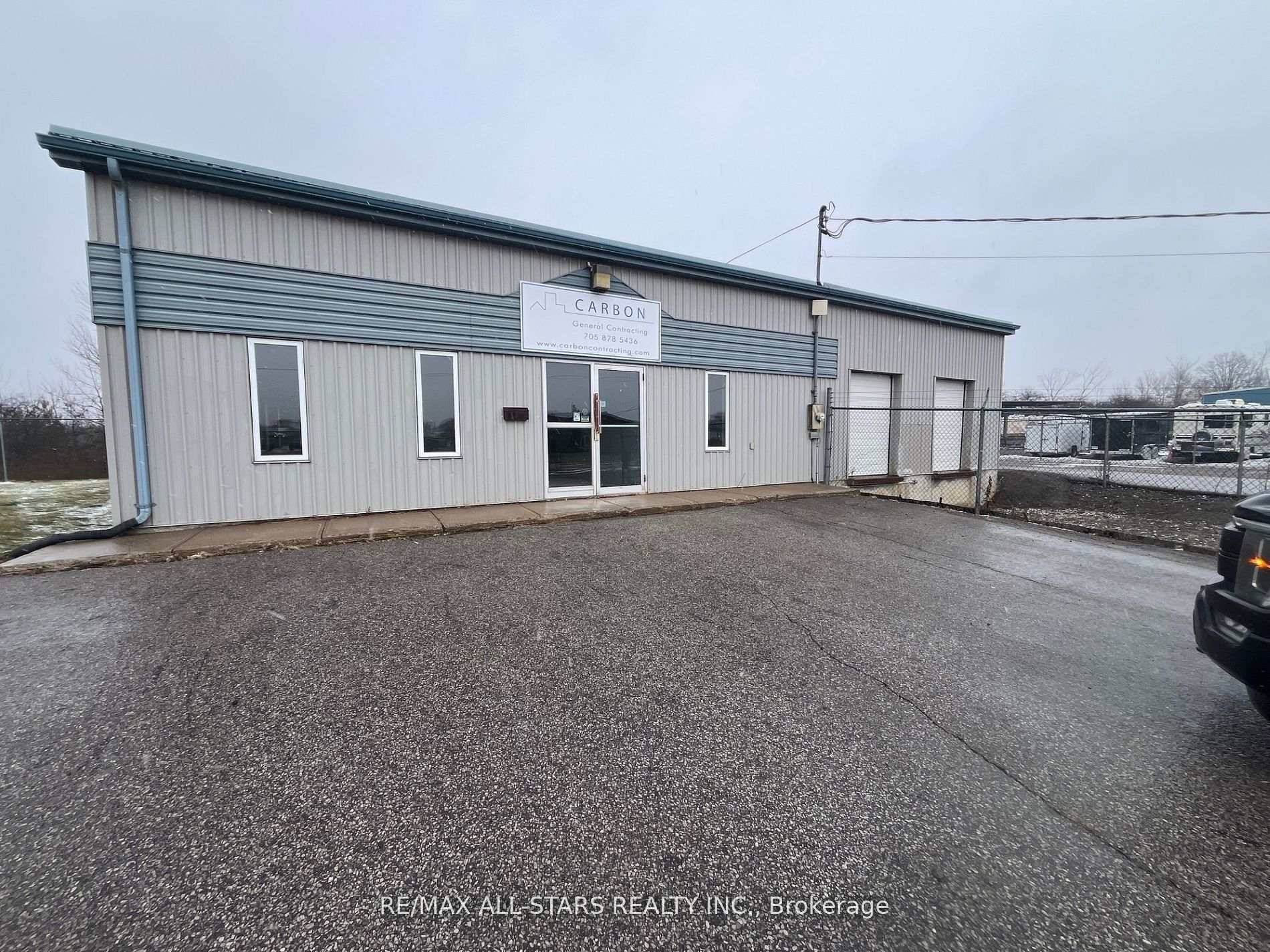 Over 3000 sq ft of Commercial space with great highway exposure.