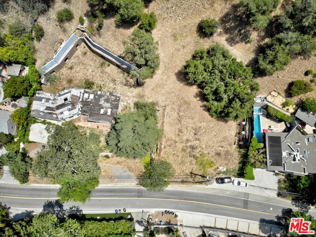2534   Benedict Canyon Dr Beverly Hills LA