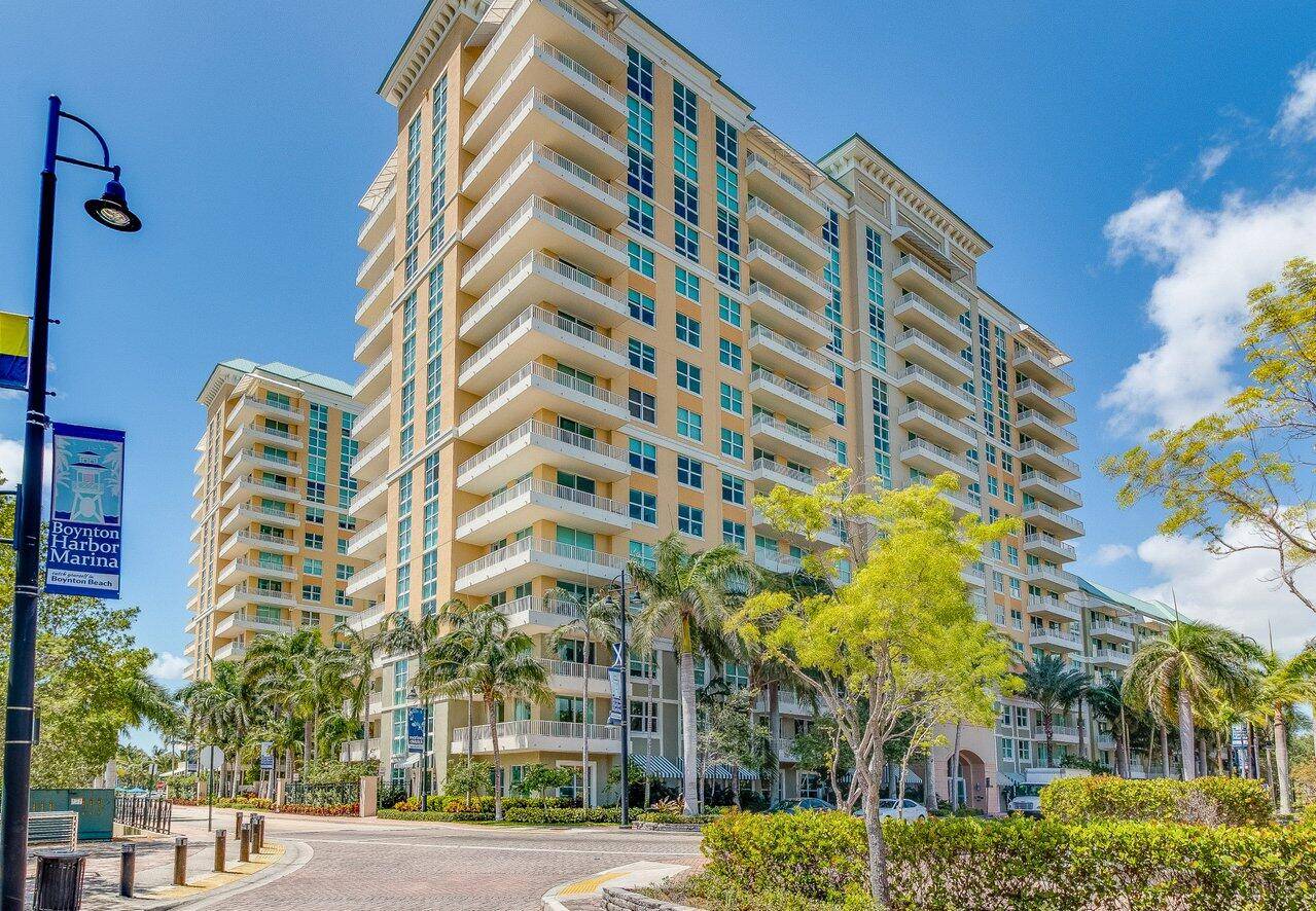 Amazing Intracoastal Ocean Views from your Balcony with Bright, Breezy Sunny days all year round.