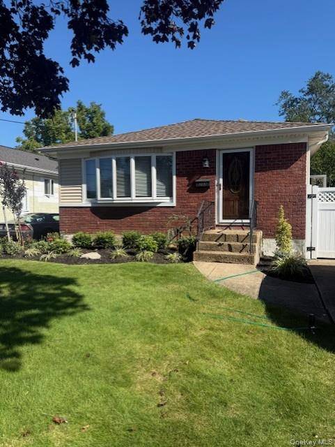 Bright amp ; sunny house rental with open floor plan.