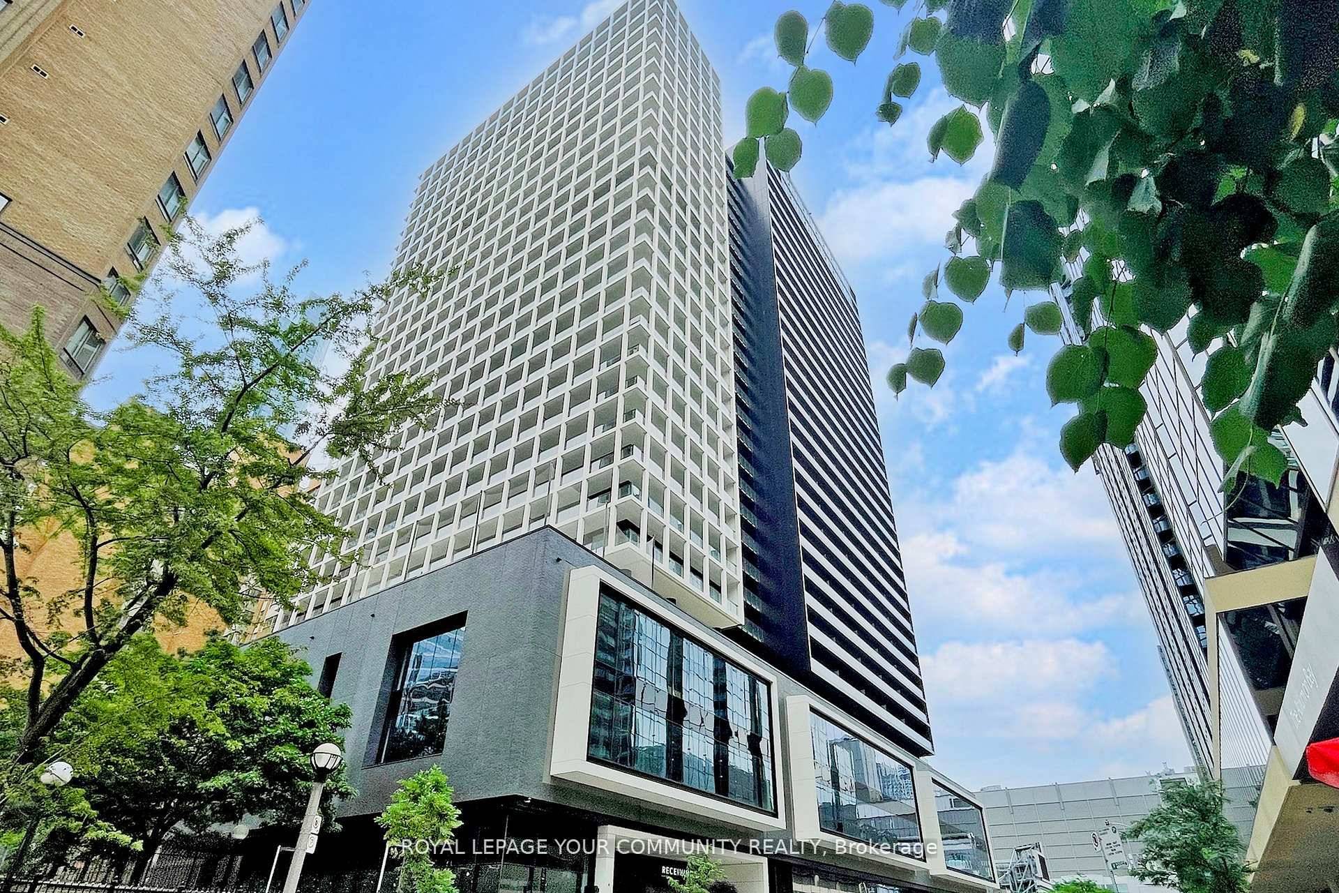 Sleek amp ; Modern Studio Den in Prestigious Panda Condos Welcome to this beautifully appointed junior one bedroom studio at Panda Condos by Lifetime Developments, ideally located at 20 Edward ...