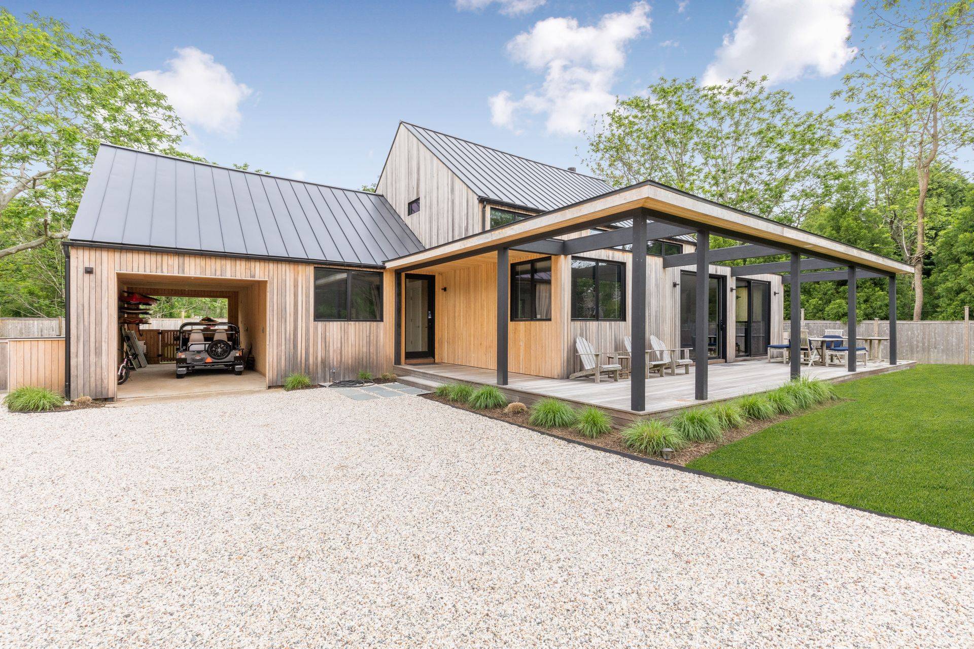 5 Bedroom Modern Barn in EH Village! 