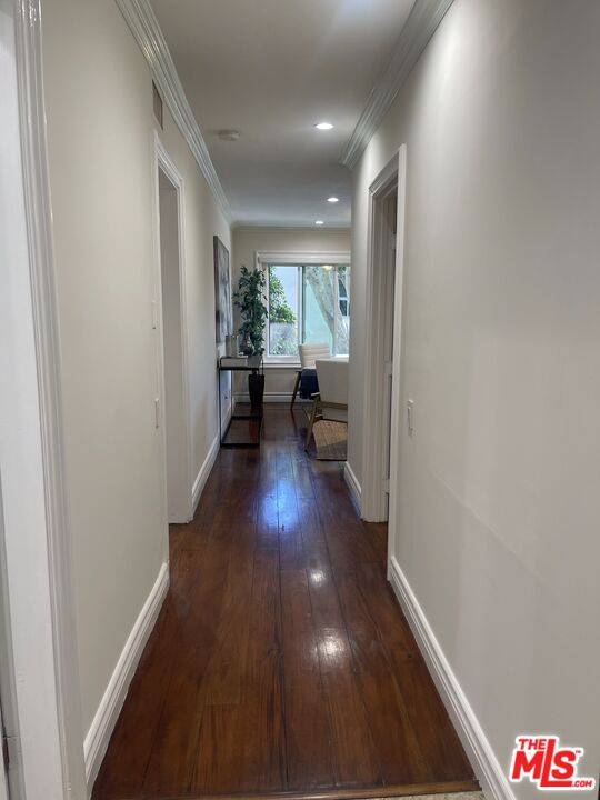 1015  N Kings Rd 1BR Sunset Strip La