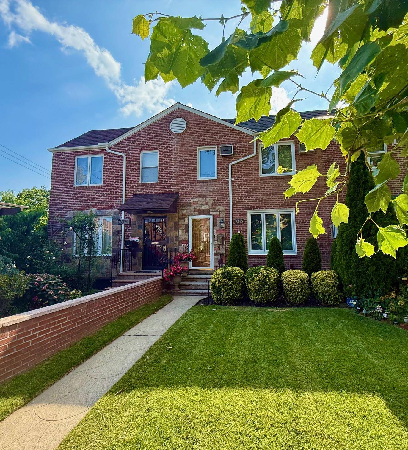 This charming one family home in the heart of Middle Village North offers the perfect blend of style, comfort, and convenience.