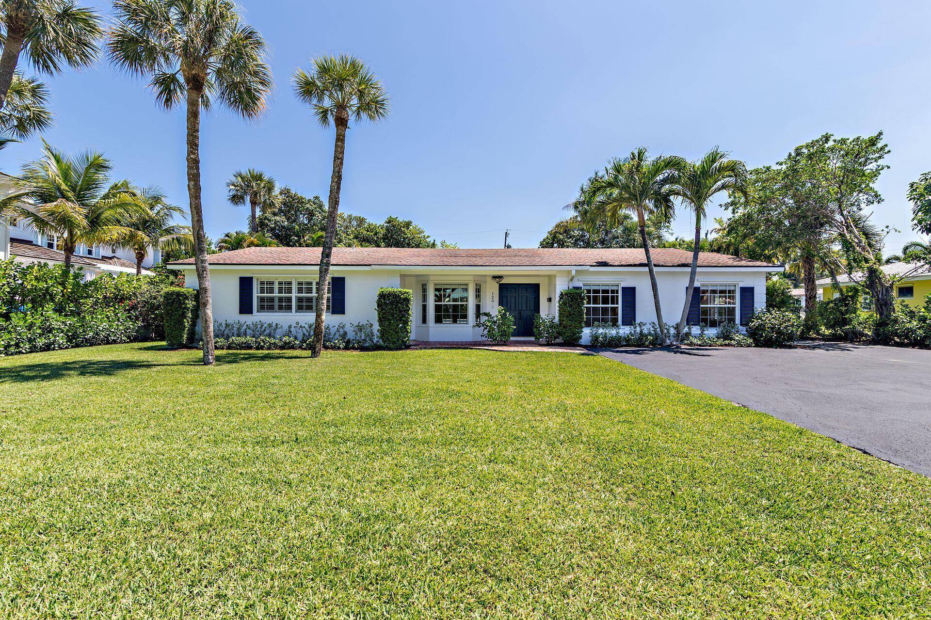 Located in the heart of SOSO east of both Olive Ave and Washington Road rests this beautifully maintained 3 bedroom, 2.