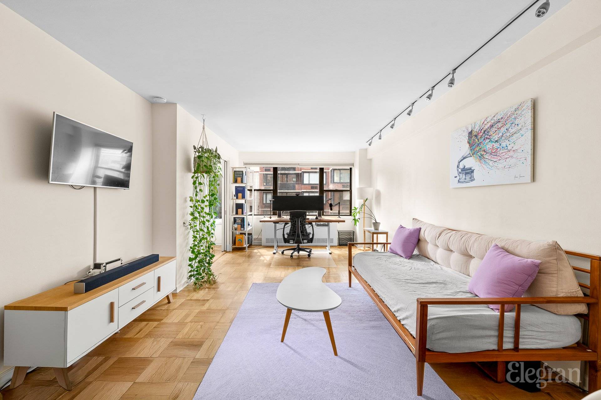 Located in the heart of the Upper East Side, this bright junior one bedroom at 301 East 62nd Street, Apt 6D, presents a fantastic opportunity with exceptionally low monthly fees.