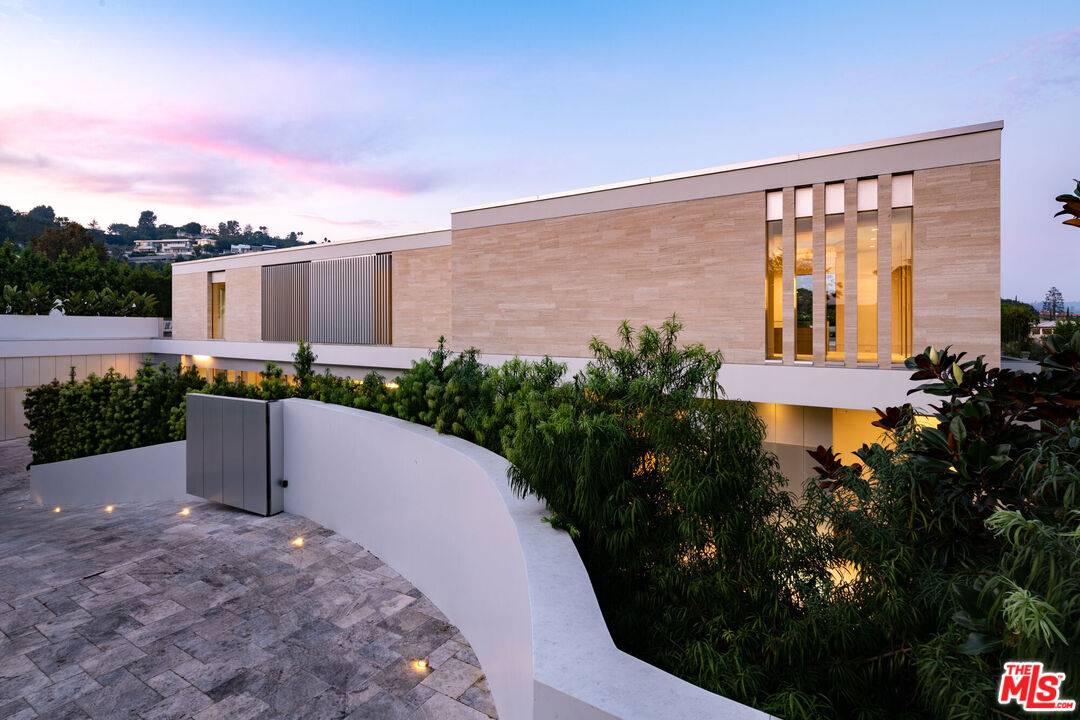642   Perugia Way Bel Air LA