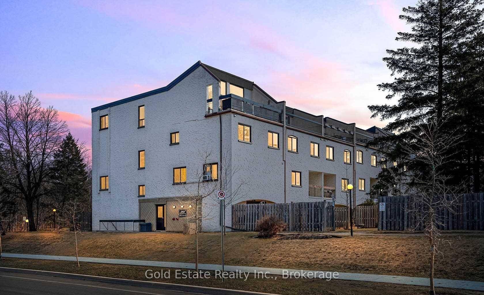 A Rare Opportunity To Own Over 1700 Sqft CORNER UNIT 4 Bedroom 3 Washrooms, 2 Storey Stacked Townhouse Condo In Great Family Neighbourhood.