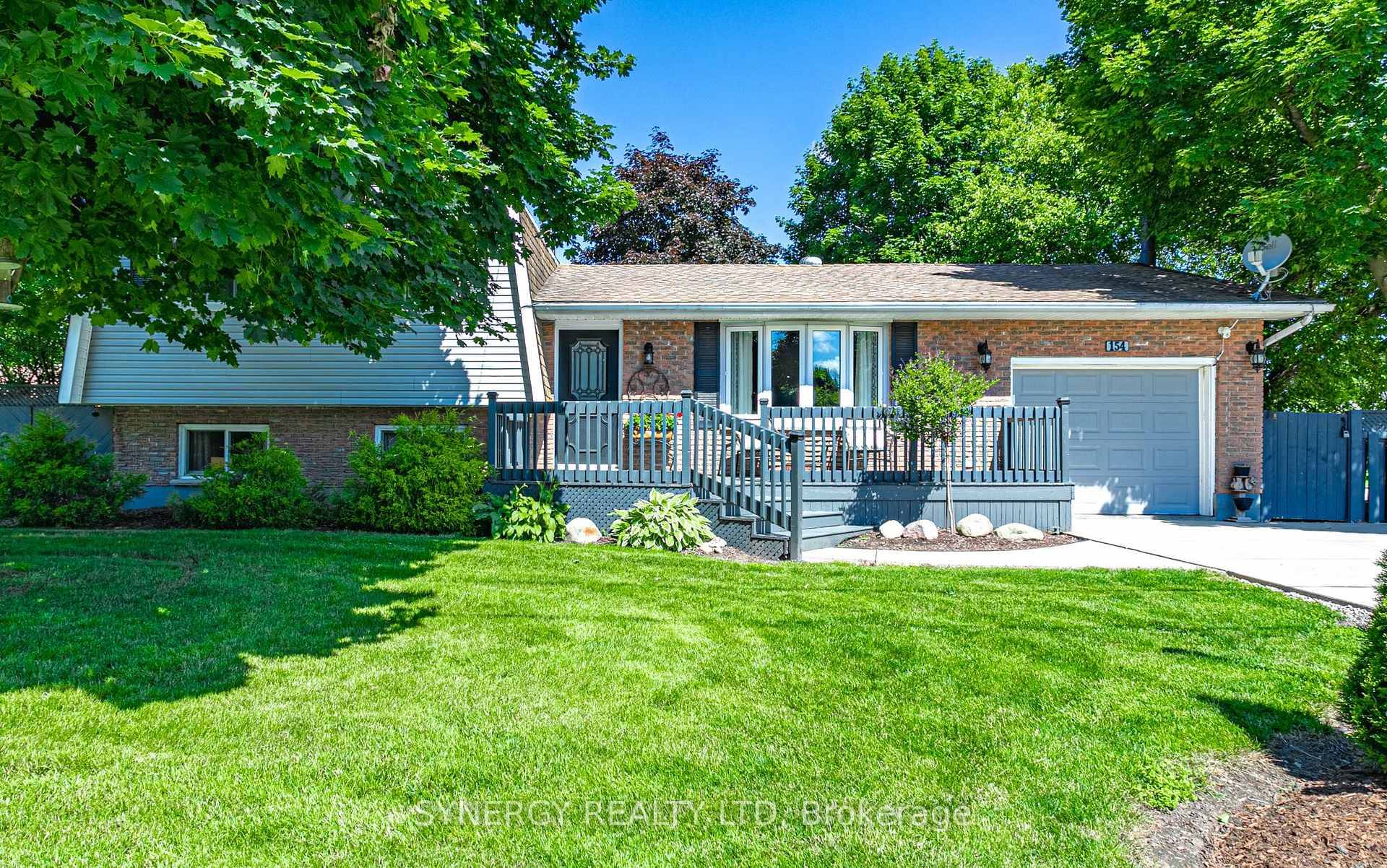 Welcome home to 154 Water St, in the heart of Glencoe Ontario.