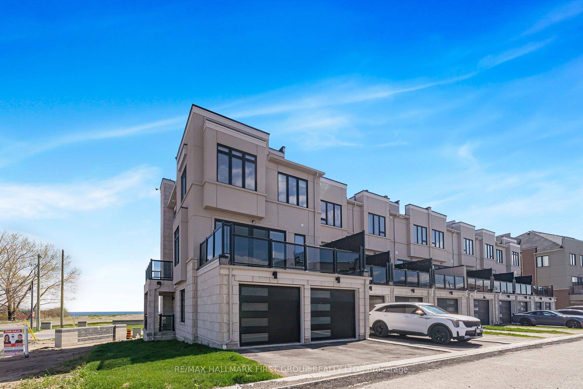 Luxury Lakeside Living at Its Finest !