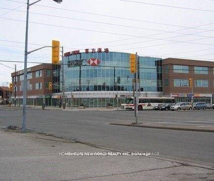 Prime Location With High Visibility amp ; Busy Traffic At Oriental Centre Shopping Mall 368 Sq Ft, Perfect For Investor Or End User Any Business Retail Professional Consulting Office.