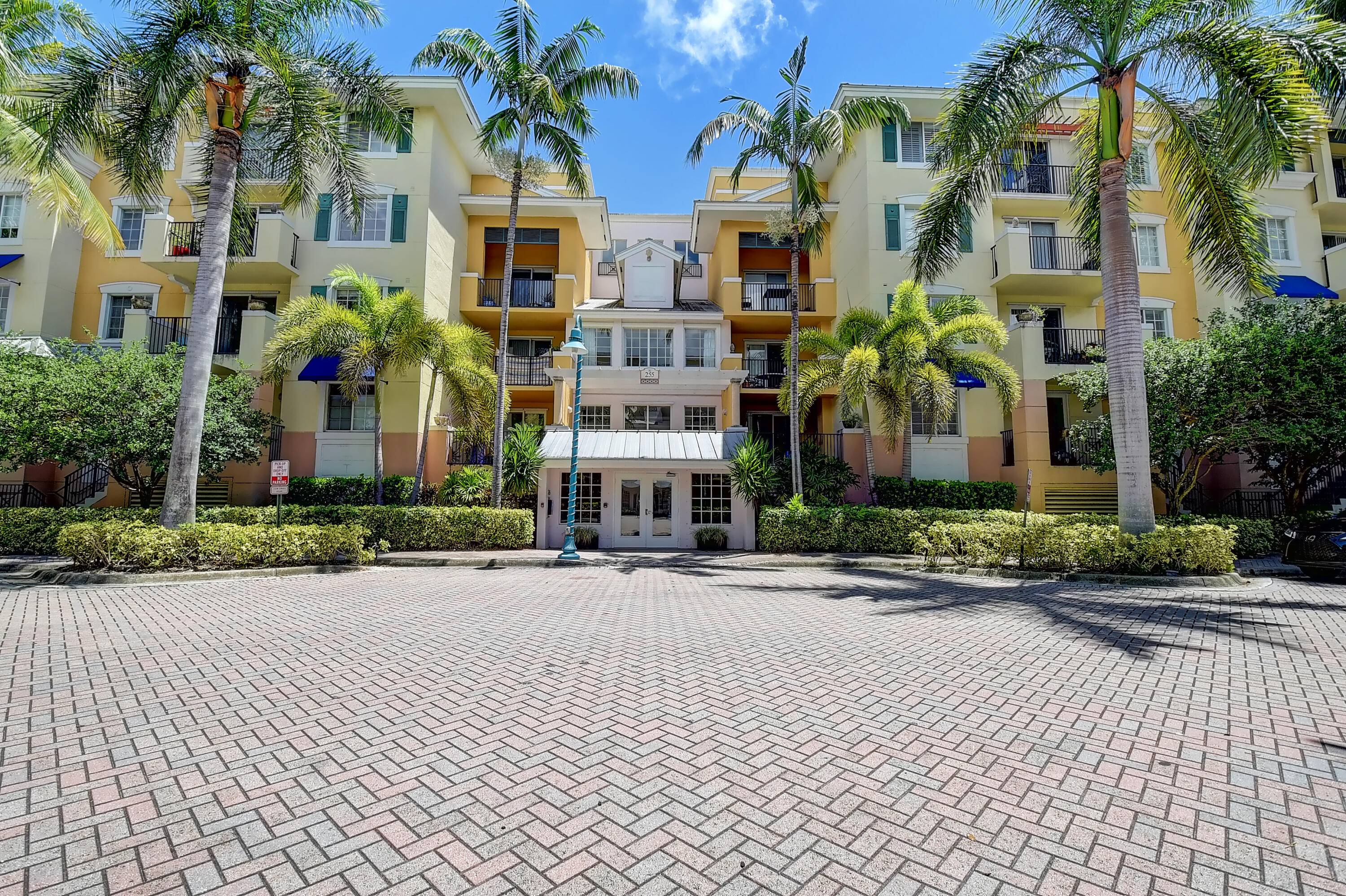 Feel the awesome vibe of Downtown Delray Beach voted one of the top ten places to visit in the country.