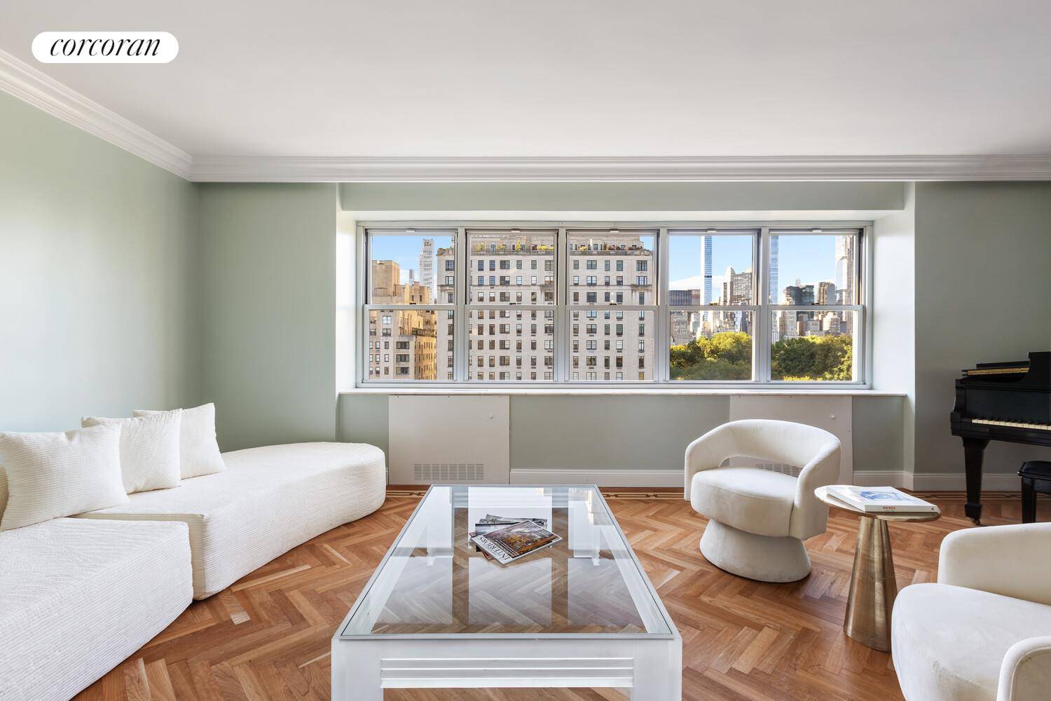 Perfectly positioned at the corner of East 71st Street and Fifth Avenue, 900 Fifth Avenue is one of the most distinguished post war co ops on the Upper East Side.