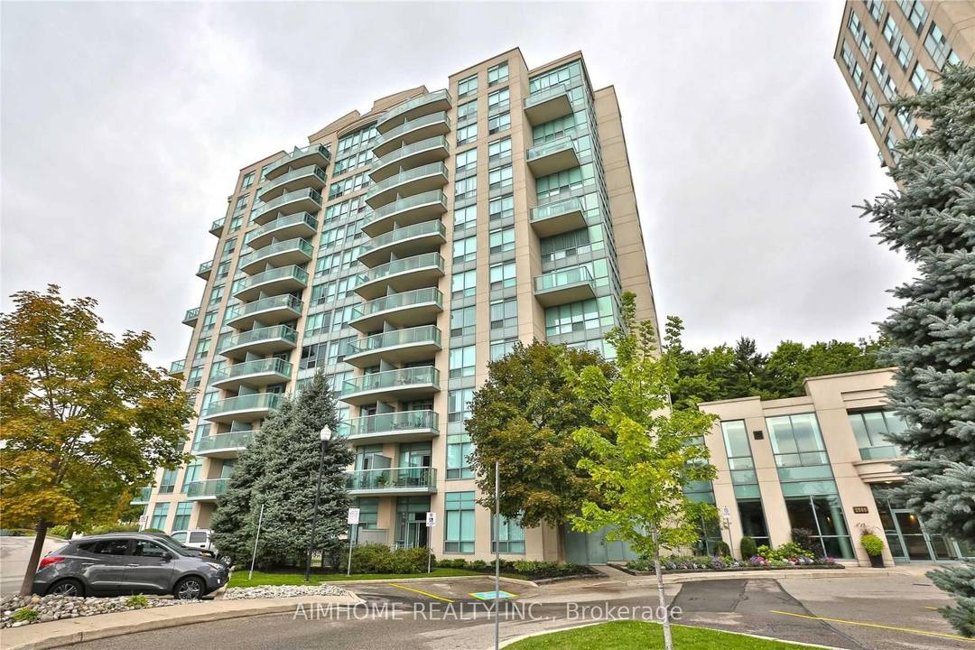 Available from November 1st 2025 ; One Bedroom with Great View and Separate Washroom available at 9th floor of 2585 Erin Centre Blvd.