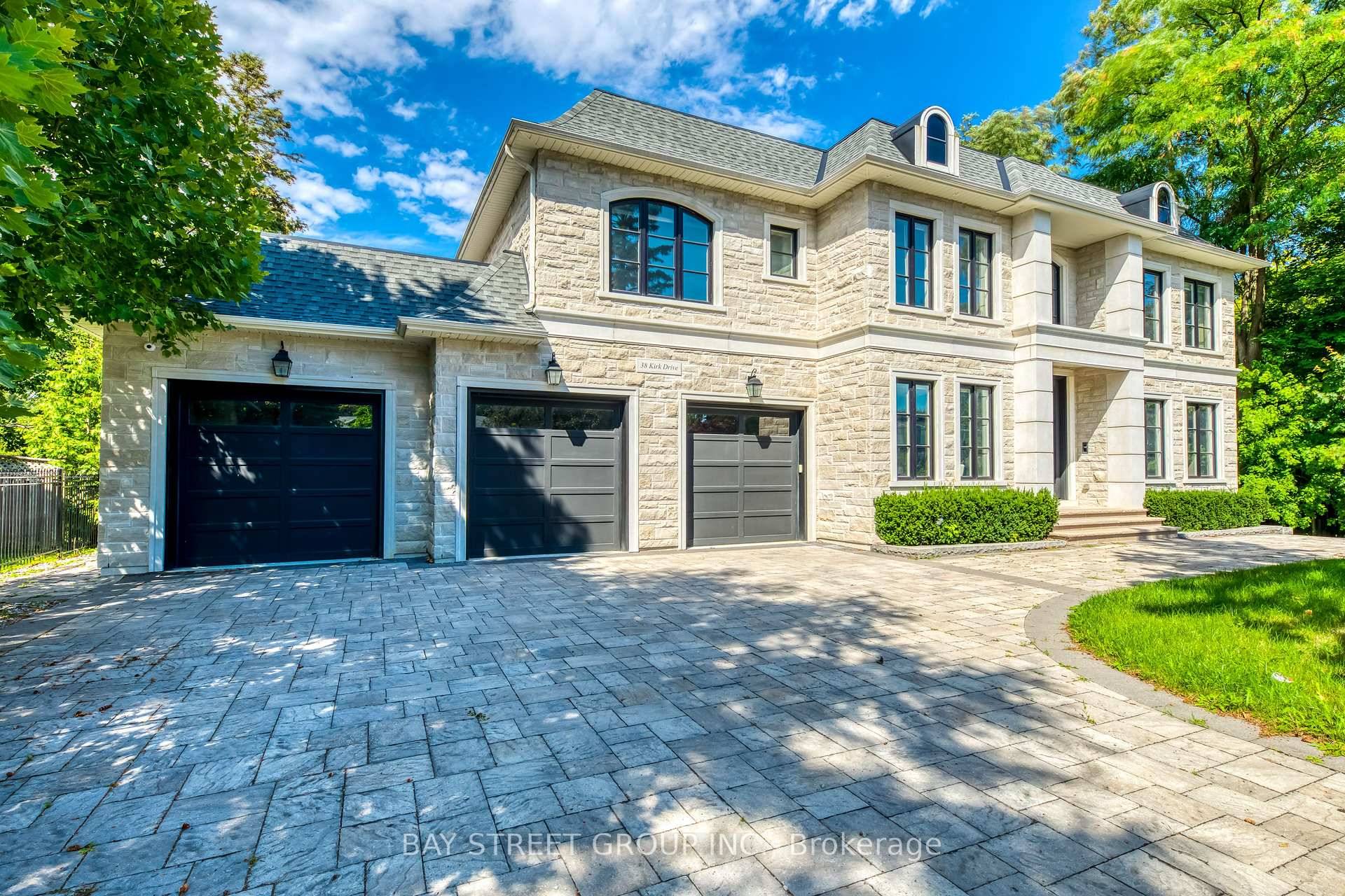 Experience the pinnacle of luxury in this 2019 custom built private executive estate, an architectural masterpiece brimming with modern finishes and timeless craftsmanship.