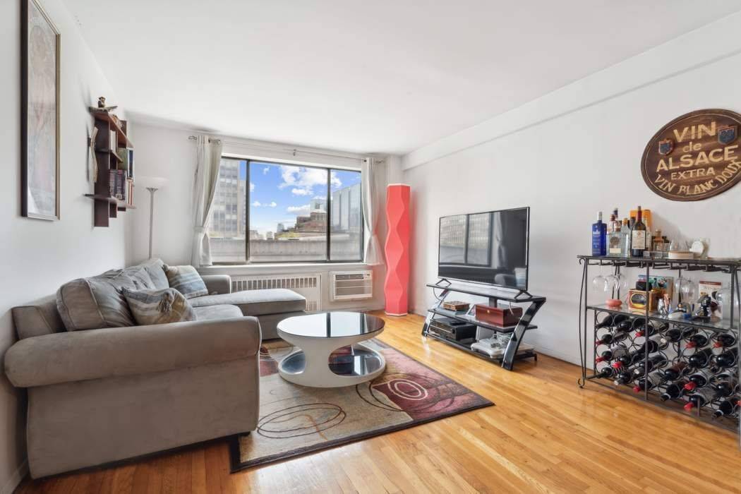 Spacious 2 Bedroom 1. 5 bath Condo with in unit Washer Dryer in Prime Kips Bay Location.