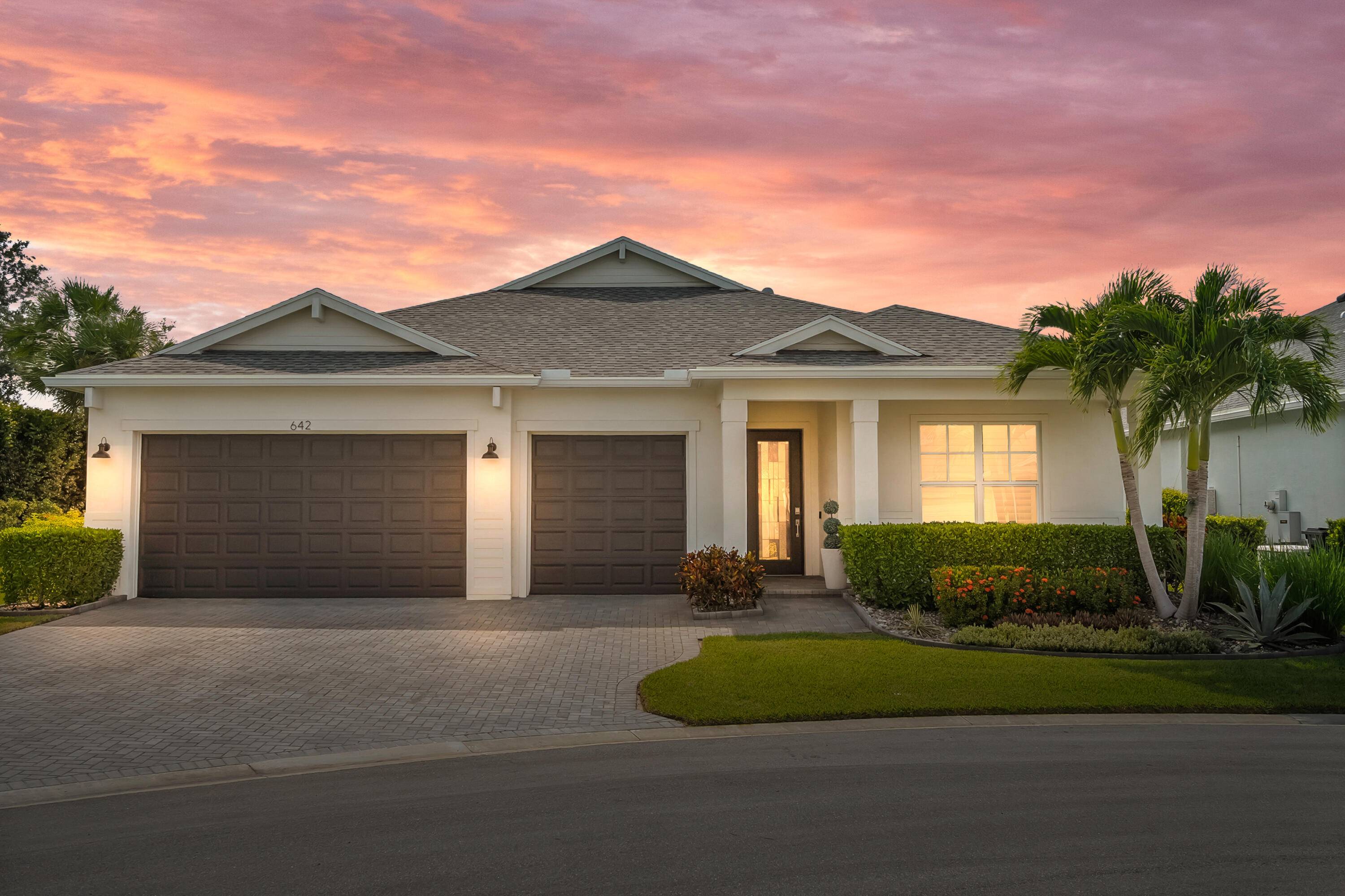 Welcome to this stunning Venice floor plan in Veranda Preserve.