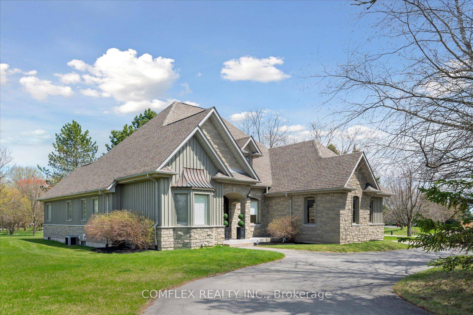 Gorgeous Custom Bungaloft on 1.