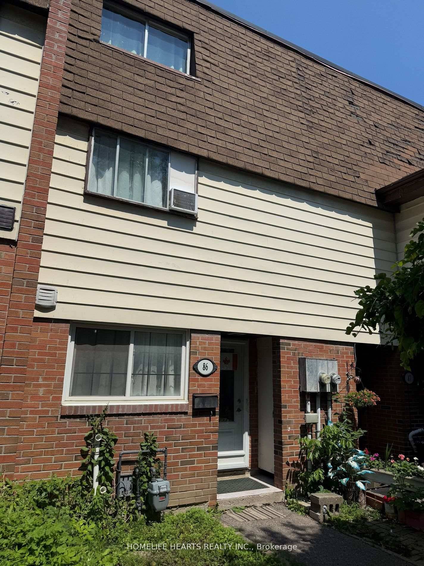Spacious And Affordable Townhome In A Great Location Close To All Amenities And The New LRT Line One Bus To The Subway And To Square One Close To Schools And ...