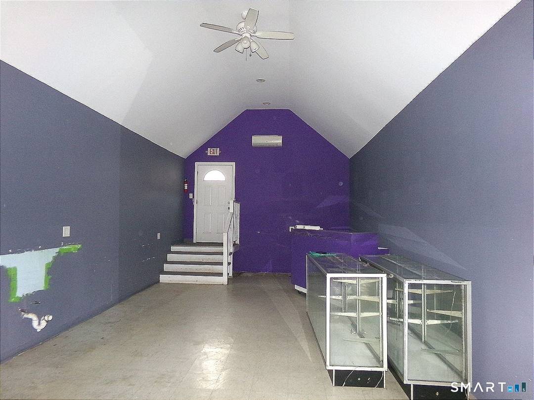 This 800 sq. ft. commercial retail space offers a unique opportunity in a desirable North End location, providing convenient access for both customers and staff.