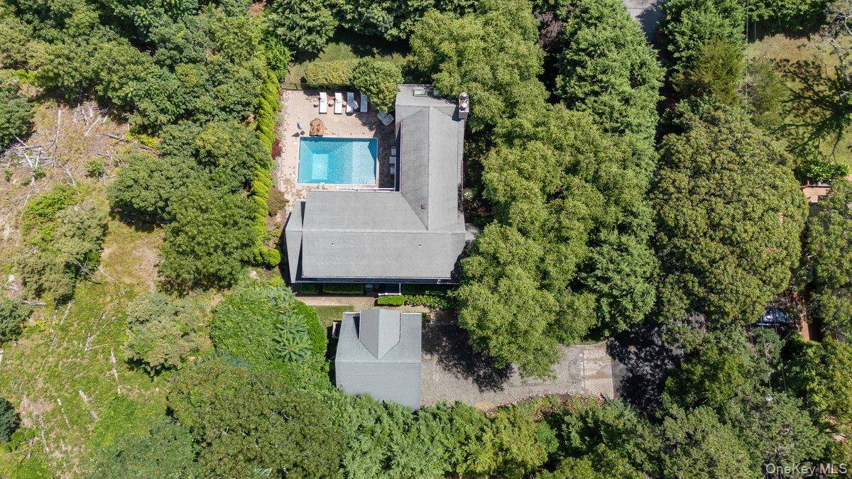 Perfectly situated in the heart of Hampton Bays with bay views, this stunning 3, 750 sq ft residence offers 4 bedrooms, 5 bathrooms, and a seamless blend of modern luxury ...