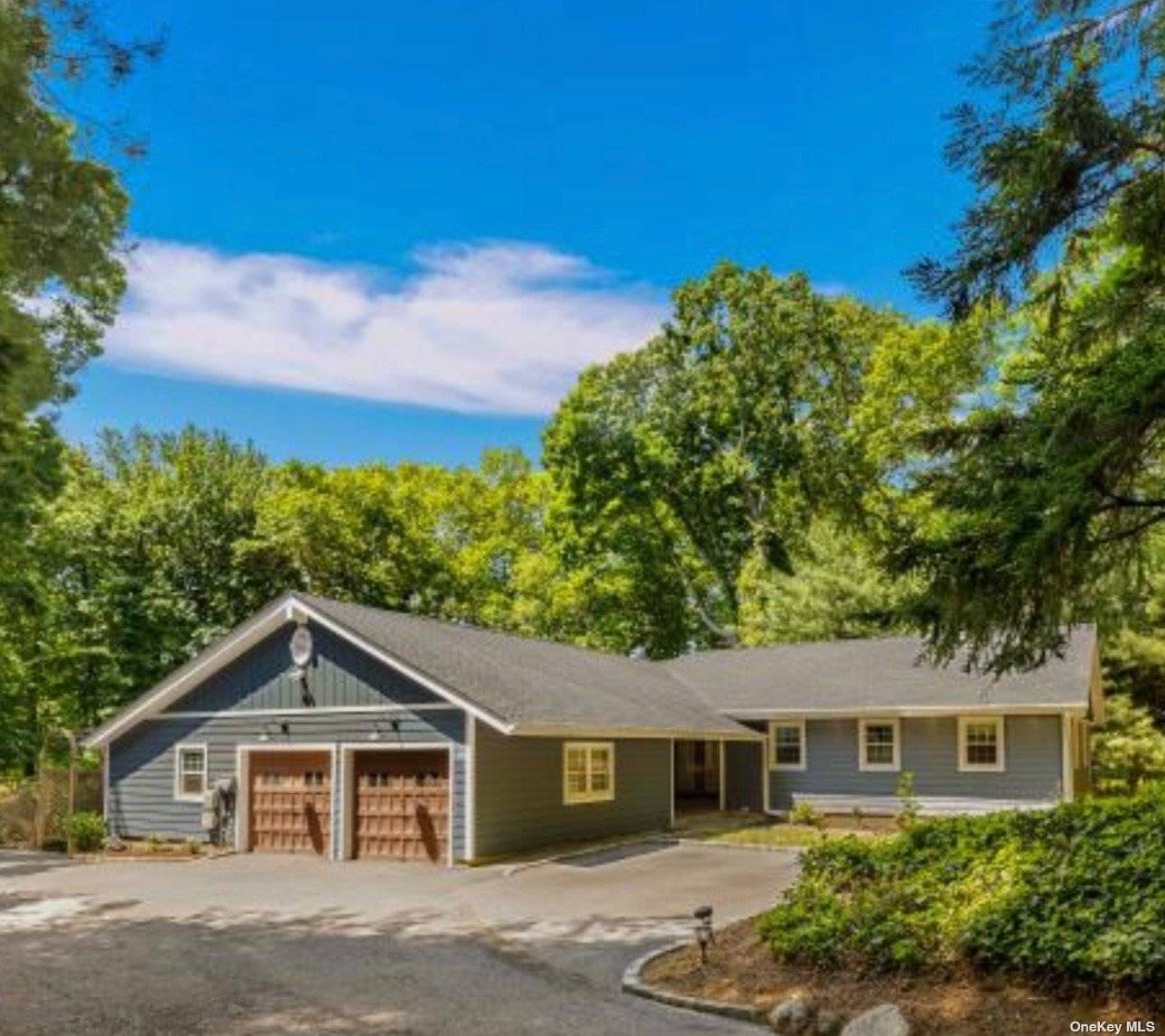 Beautiful Sunlit 2 Bedroom, 1 Full Bath Updated Legal Apartment in Half Hollow Hills West school district.