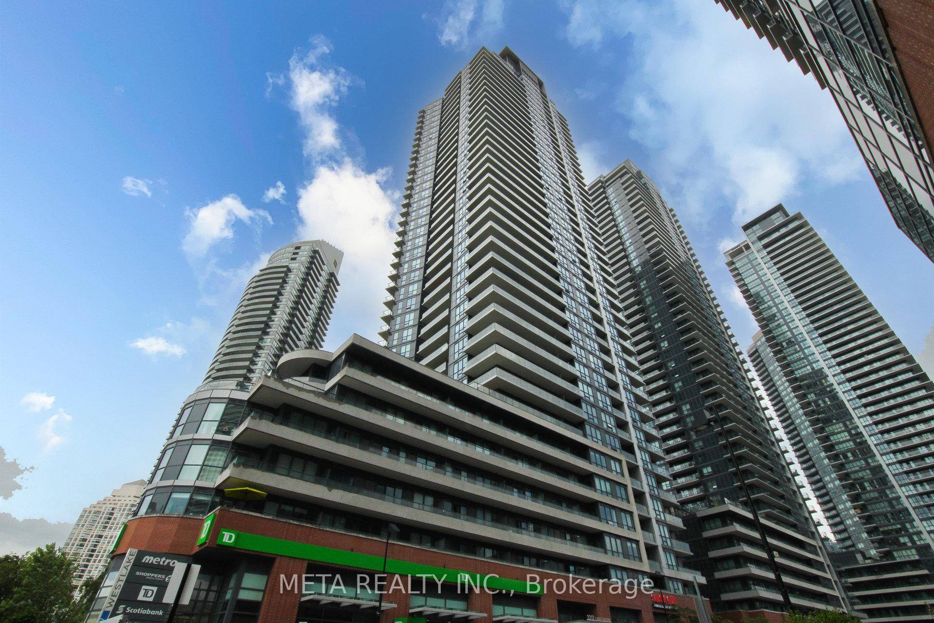 Heat, Water, 1 Parking amp ; 1 Locker Is Included In Rent Welcome To This Fabulous Condo On 36th Floor with Elaborate Lake amp ; Marina Views !
