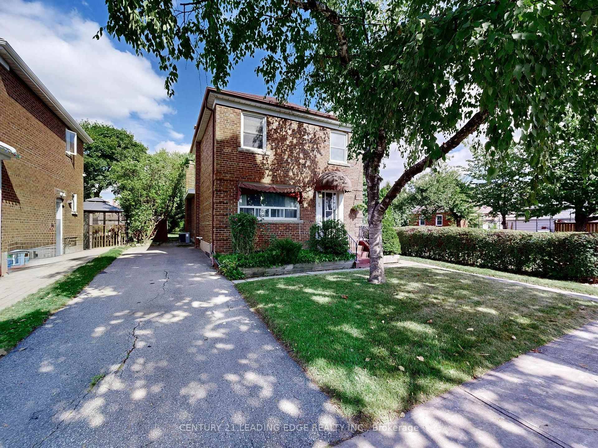 Located in the heart of Clairlea Birchmount community.