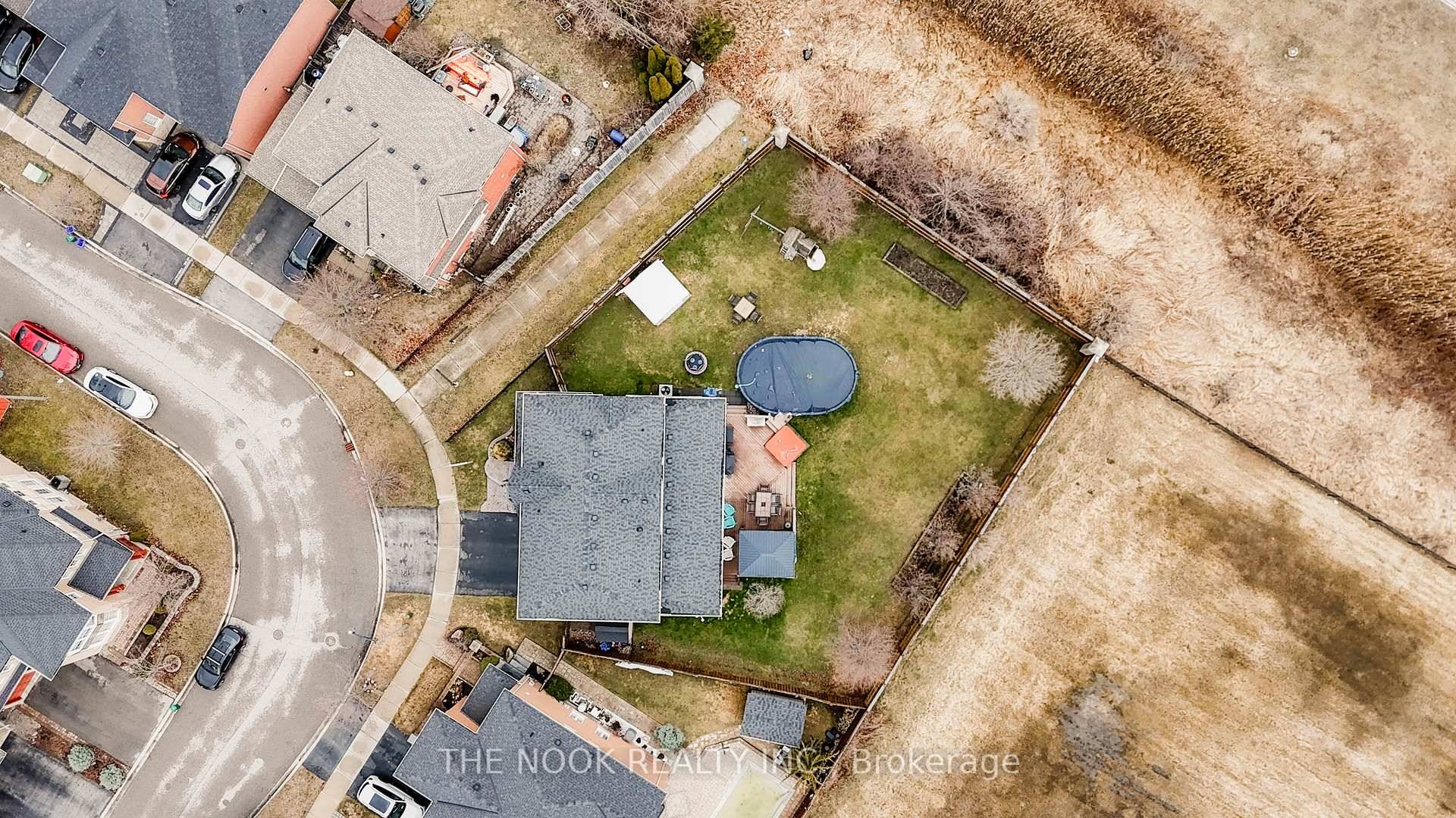 Welcome to 46 Peacock Crescent, nestled on a quiet crescent in Ajaxs sought after Nottingham community.