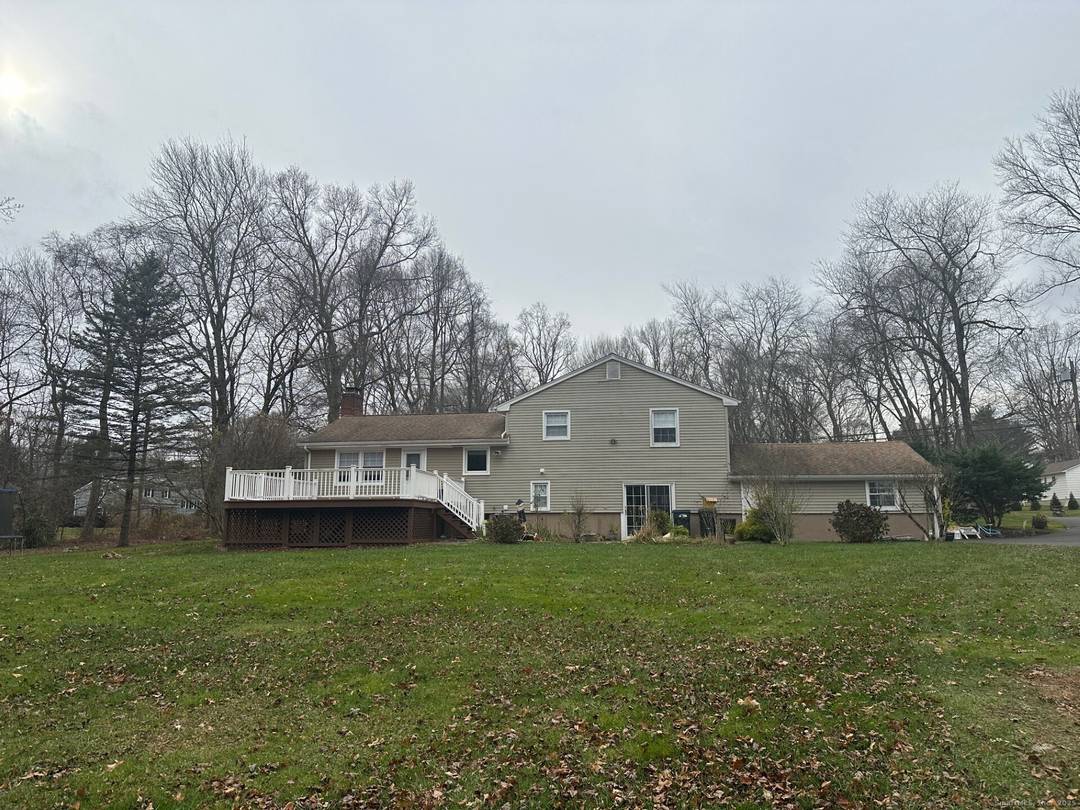 Spacious split level home in the heart of lower Easton !