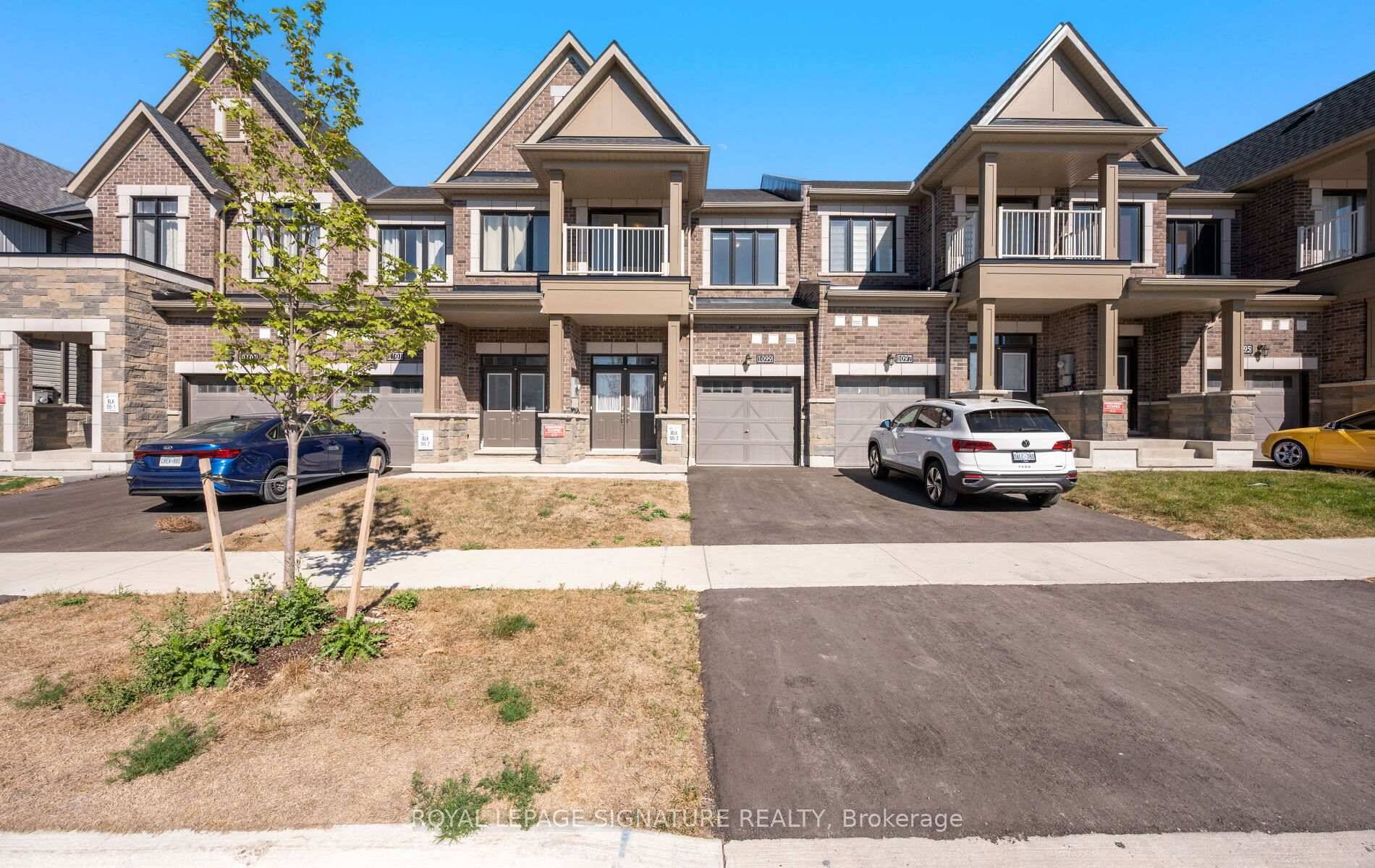 Modern townhouse with finished basement in the newest sub division of North Oshawa.