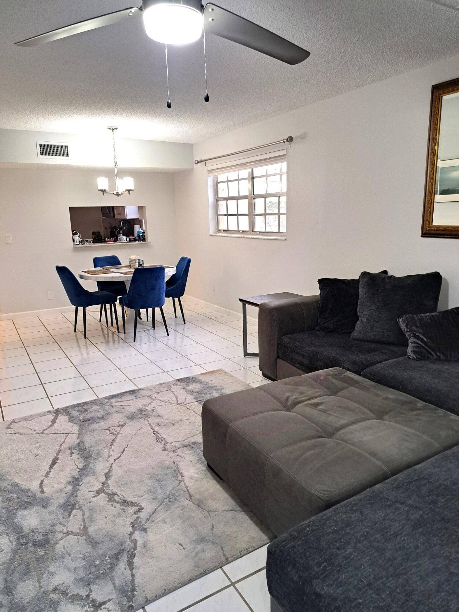 ''Little New York'' This Beautifully kept corner Condo ready for you to call it home.