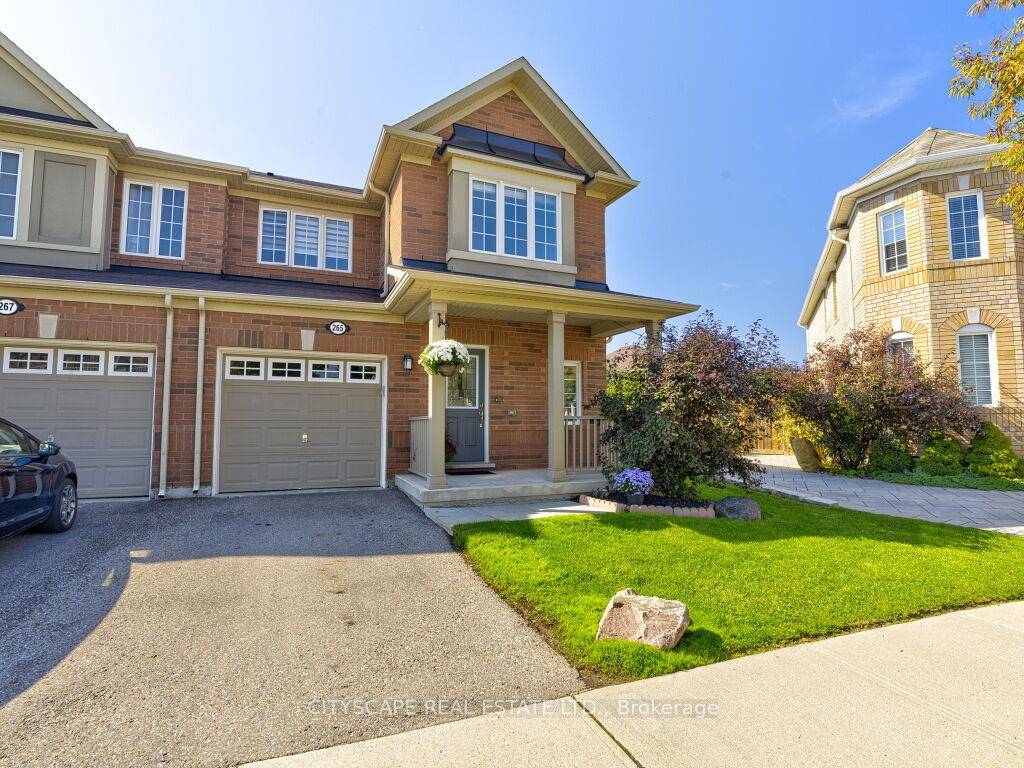 Welcome to this bright and spacious 1700 sq.
