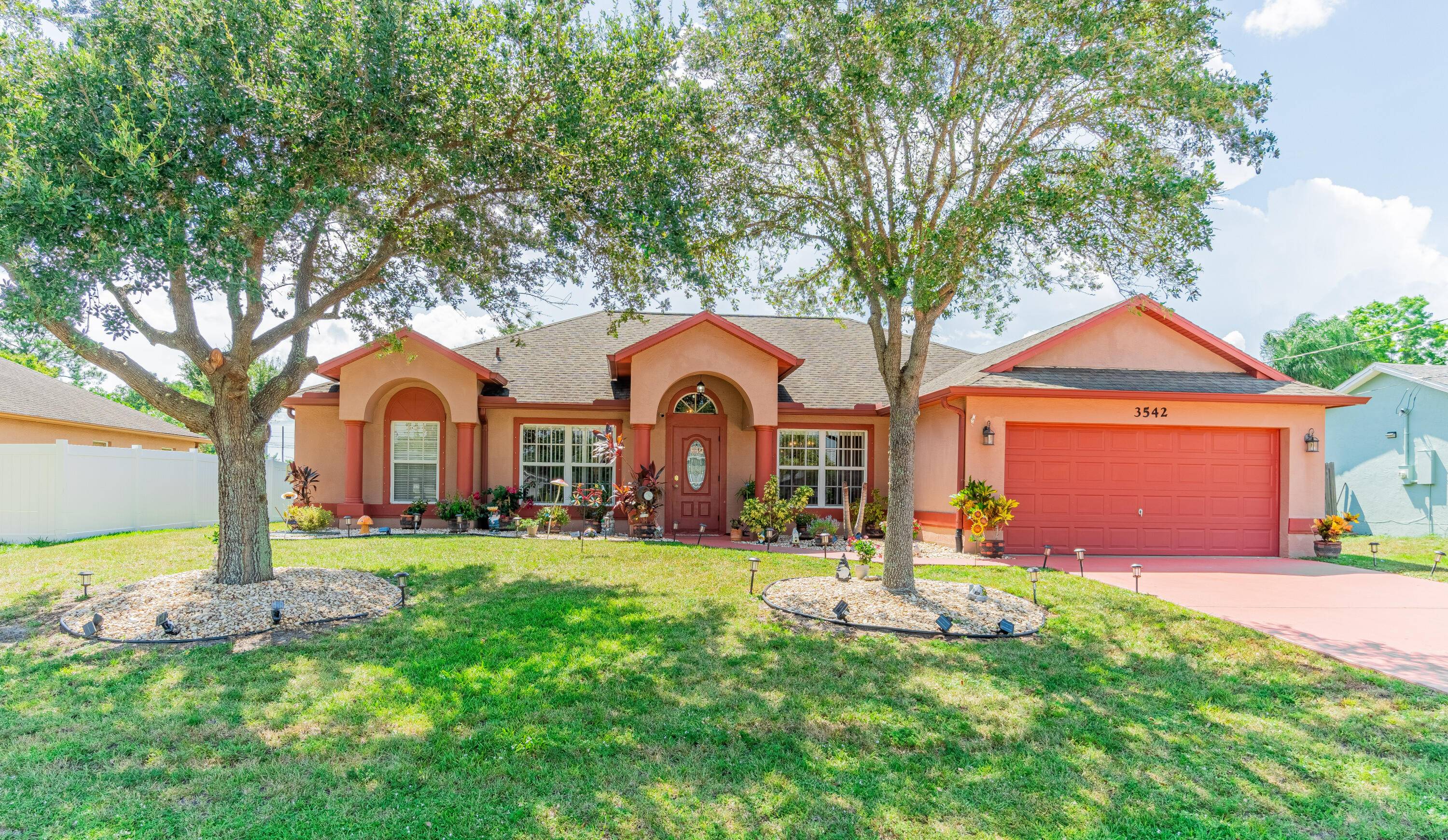 BRAND NEW ROOF 2024 ! This GORGEOUS home awaits its new owners in a desirable neighborhood in Port Saint Lucie.