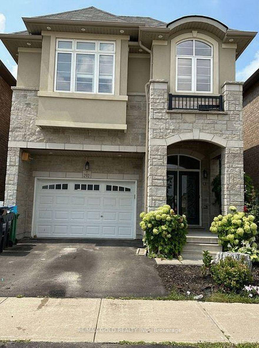 Gorgeous, Fully Detached House.